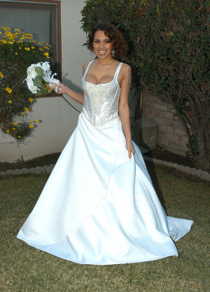 Renae Cruz bride, sexy