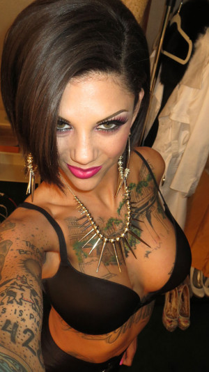 Bonnie Rotten selfie, tattoos, bra